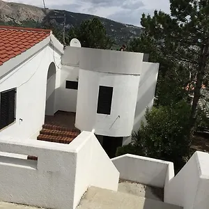 https://apartments-peacelove.primorje-gorskikotar.com